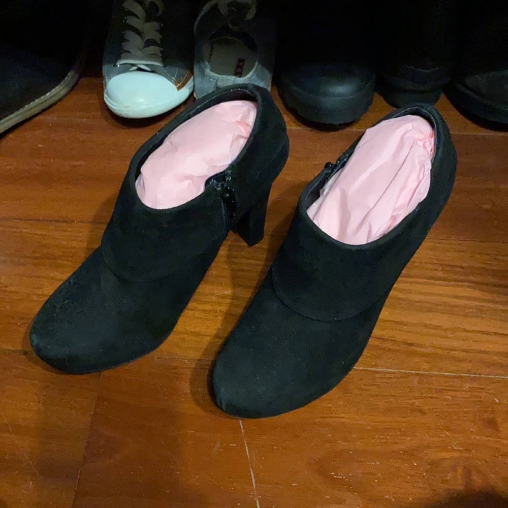Booties - Picture 2 of 7